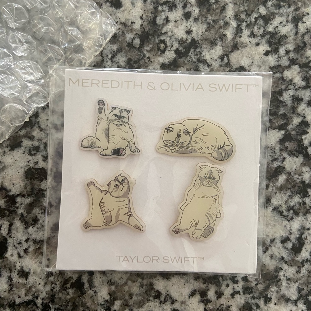 Olivia Swift Pin Set